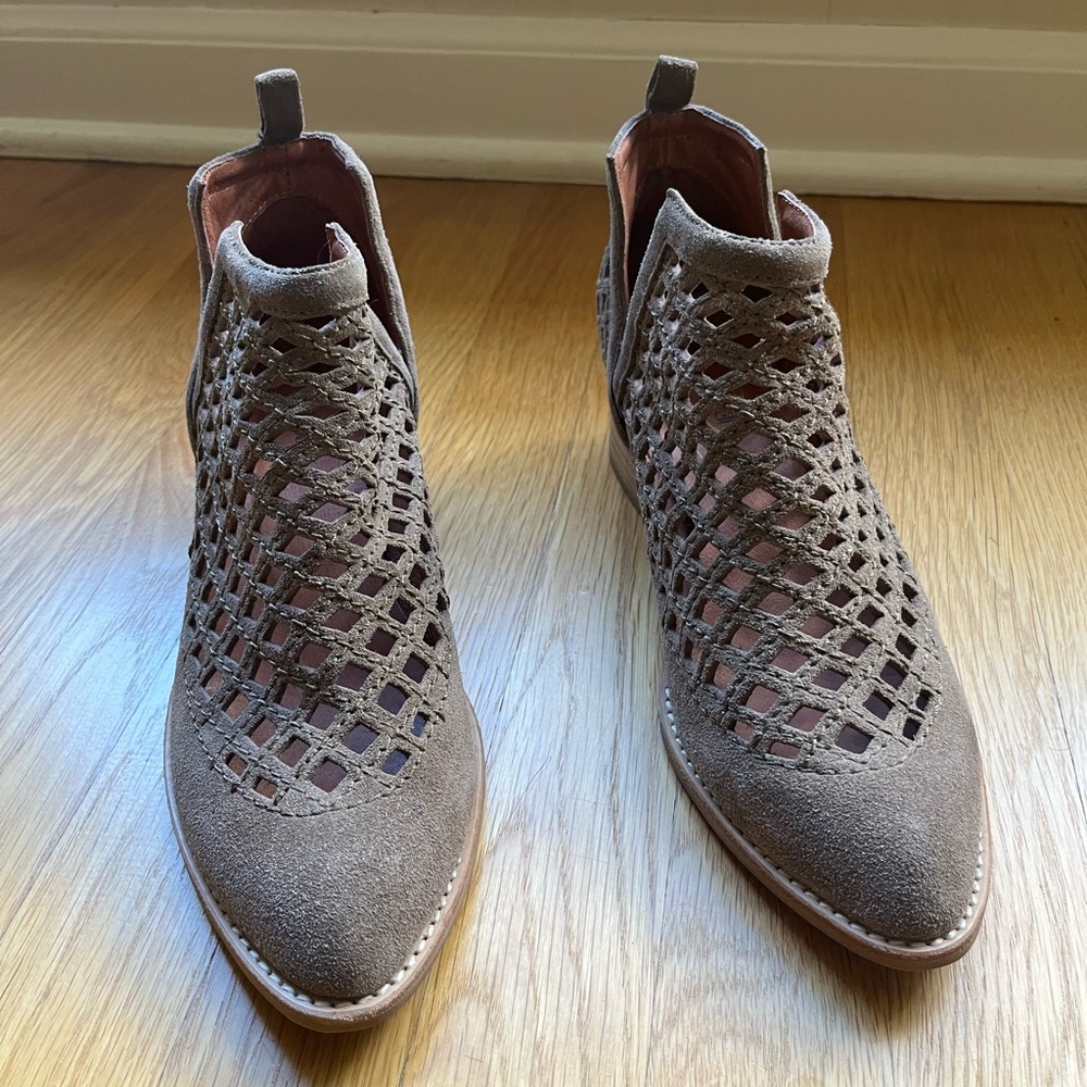 Jeffrey Campbell Booties Size 8.5 Light Brown